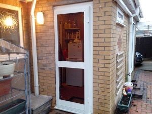Standard flyscreen door